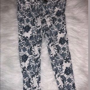 HOST PICK ‼️7 For All Mankind Floral Stretch Skinny Jeans